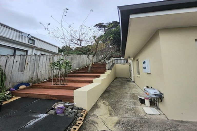 Photo of property in 15 Domain Lane, Mangere Bridge, Auckland, 2022