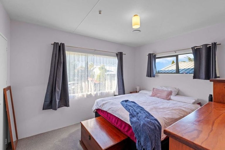 Photo of property in 7a Melleray Place, Randwick Park, Auckland, 2105