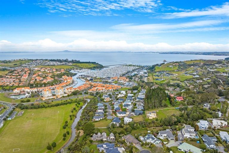 Photo of property in 18 Bella Vista Drive, Gulf Harbour, Whangaparaoa, 0930