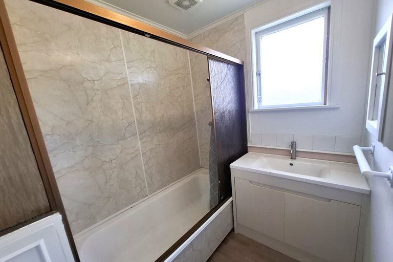 Photo of property in 10 Resolute Way, Papakura, 2110