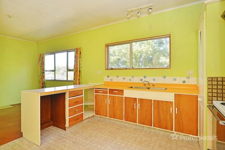 Photo of property in 42 Wyndham Street, Carterton, 5713