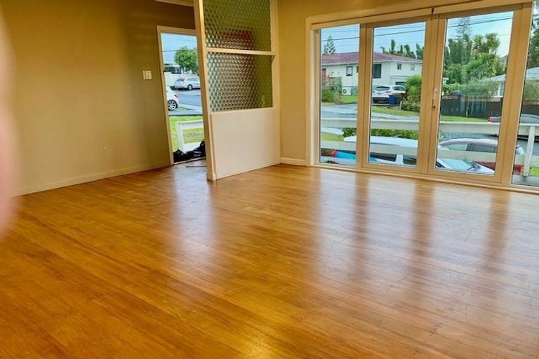 Photo of property in 29 Sylvan Crescent, Te Atatu South, Auckland, 0610