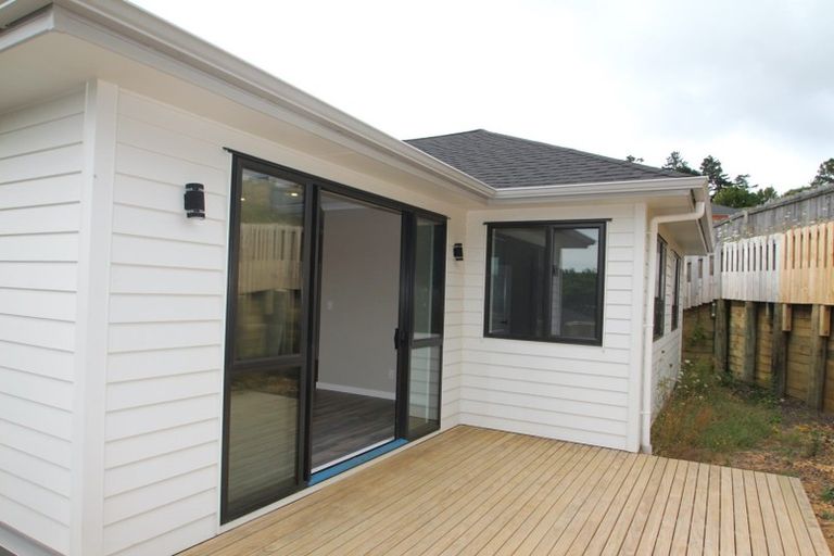 Photo of property in 8 Blewitt Court, Swanson, Auckland, 0614