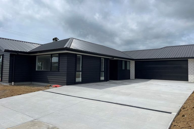 Photo of property in 1 Vogue Circle, Vogeltown, New Plymouth, 4310