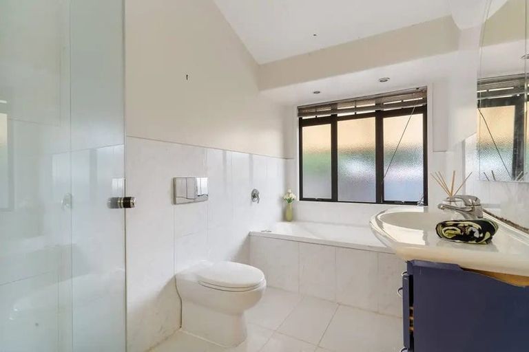 Photo of property in 26 Coles Crescent, Papakura, 2110