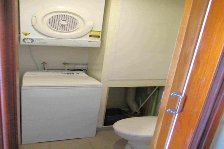 Photo of property in Pirie Street Townhouses, 28/35 Pirie Street, Mount Victoria, Wellington, 6011