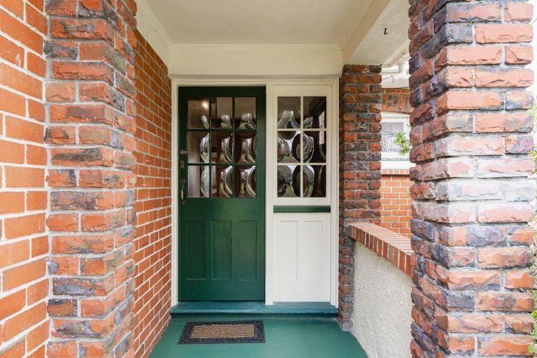 Photo of property in 55 English Avenue, Mornington, Dunedin, 9011