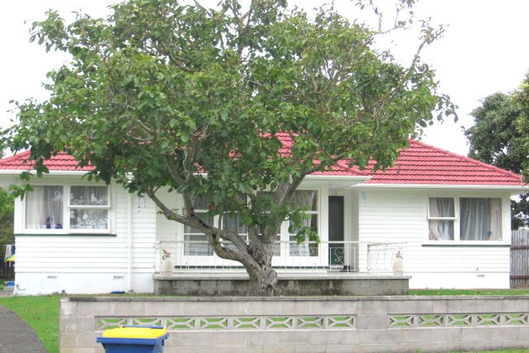 Photo of property in 5 Te Kanawa Crescent, Henderson, Auckland, 0610