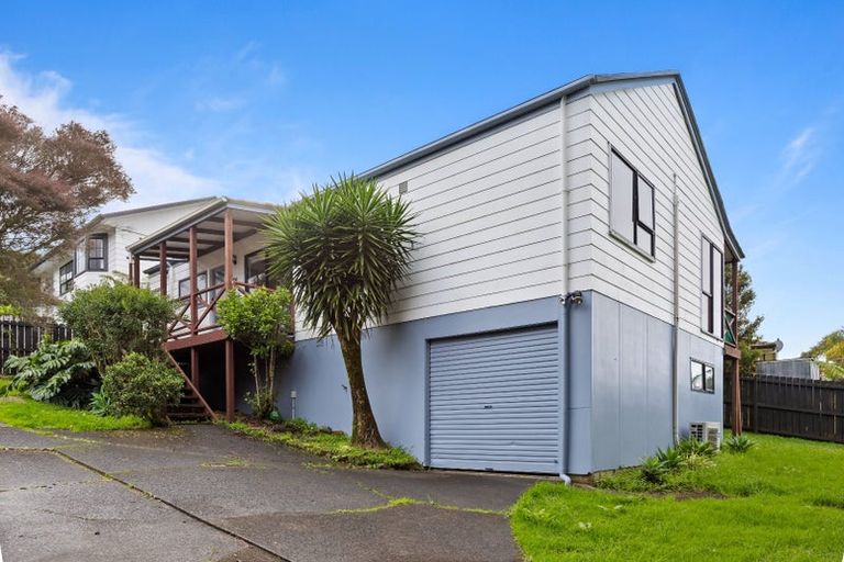 Photo of property in 60a Solar Road, Glen Eden, Auckland, 0602