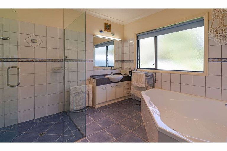 Photo of property in 28 Davis Strongman Place, Kerikeri, 0293