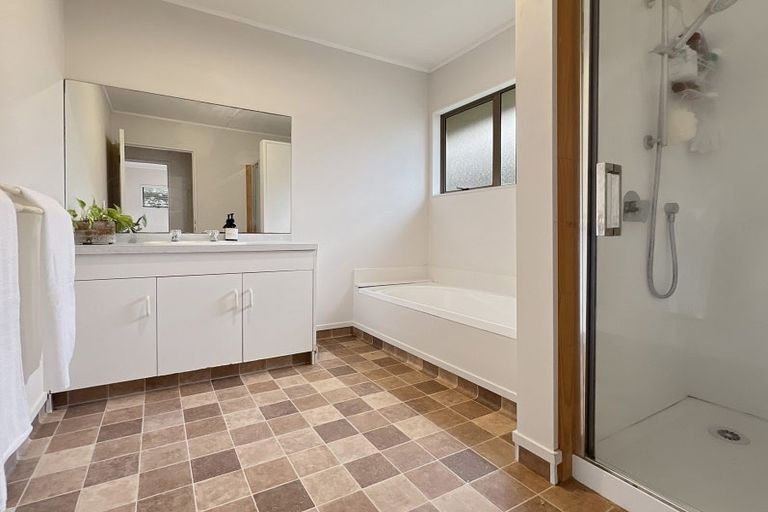 Photo of property in 15/24 Eastglen Road, Glen Eden, Auckland, 0602