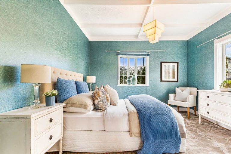 Photo of property in 22 Merani Street, Narrow Neck, Auckland, 0622