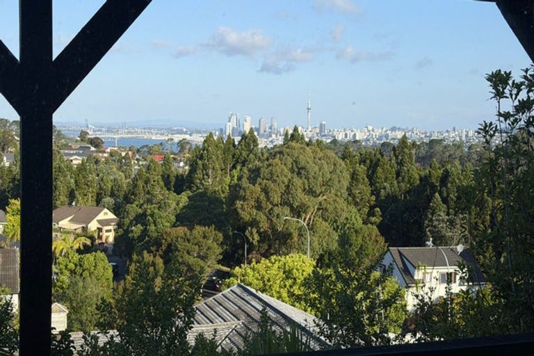 Photo of property in 50 Balmain Road, Chatswood, Auckland, 0626