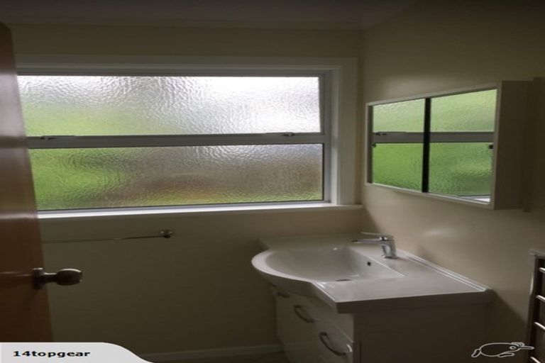 Photo of property in 180 Matai Road, Raumati Beach, Paraparaumu, 5032