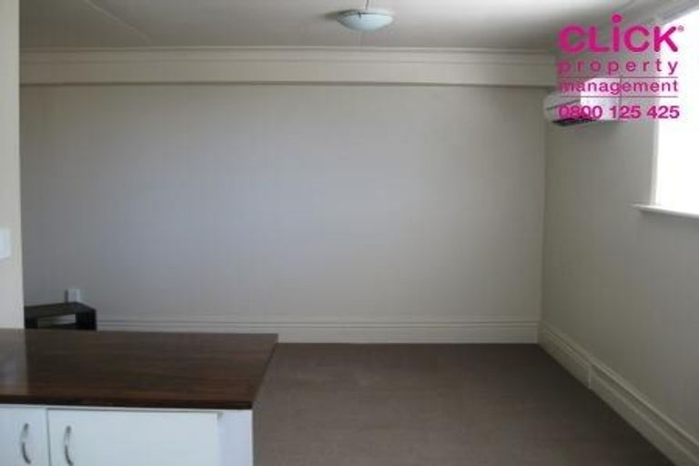 Photo of property in 1/56 Eglinton Road, The Glen, Dunedin, 9011
