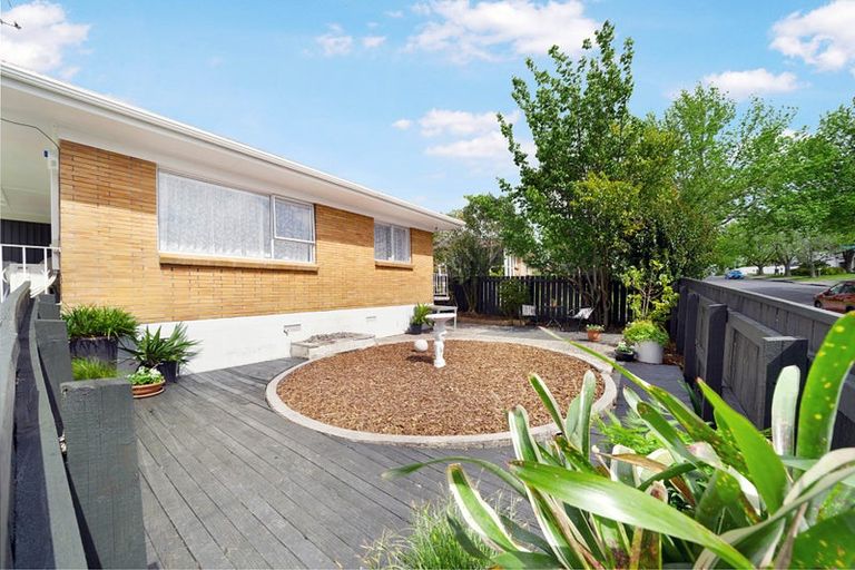 Photo of property in 1/33 Matuhi Rise, Henderson, Auckland, 0612