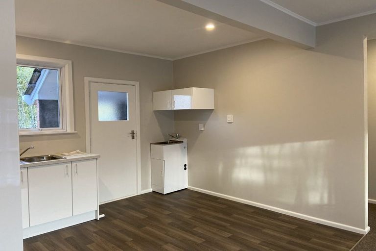 Photo of property in 6 Mangaroa Hill Road, Clouston Park, Upper Hutt, 5018