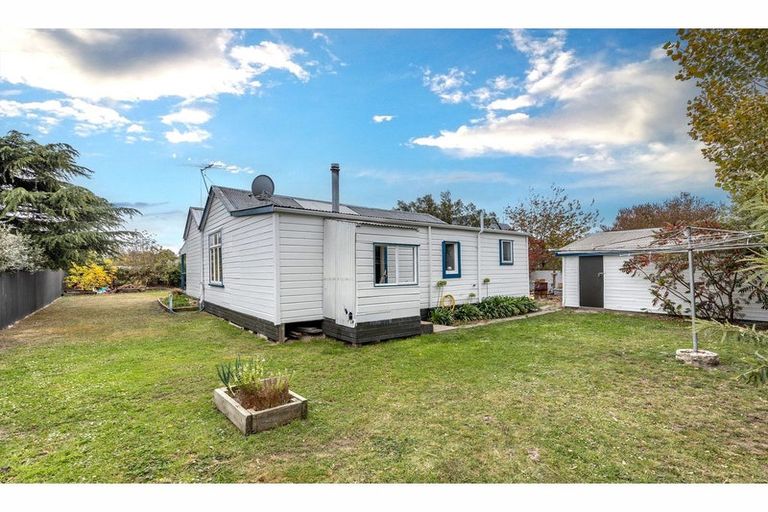 Photo of property in 6 Osborne Road, Amberley, 7410