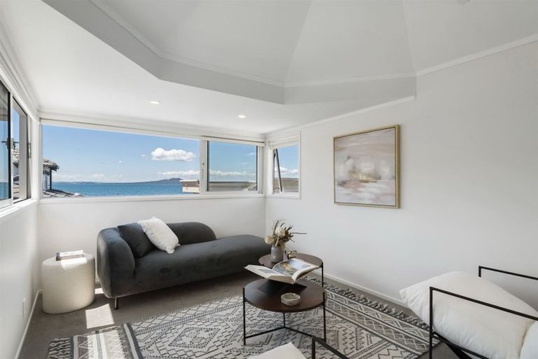 Photo of property in 2/26 Manly Esplanade, Browns Bay, Auckland, 0630