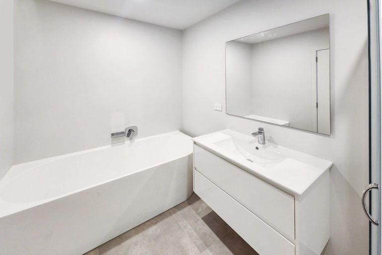 Photo of property in 6b Russell Street, Waterloo, Lower Hutt, 5011