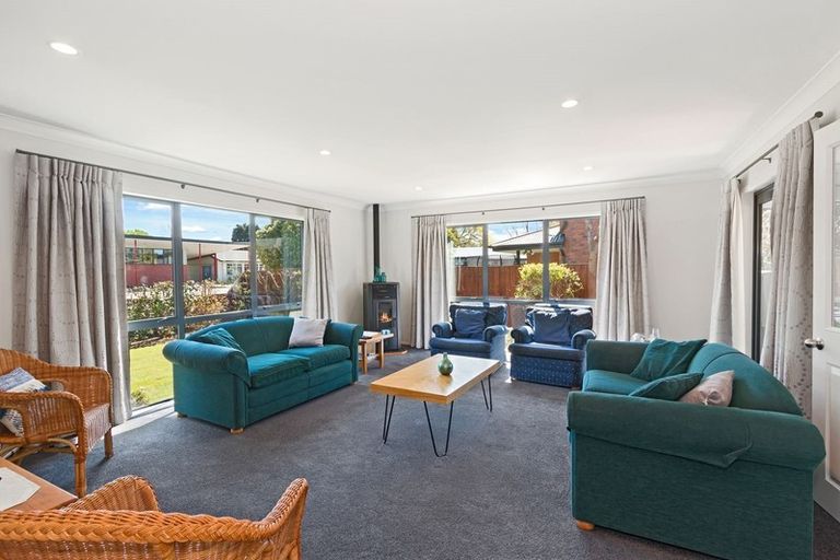 Photo of property in 41a Avonhead Road, Avonhead, Christchurch, 8042
