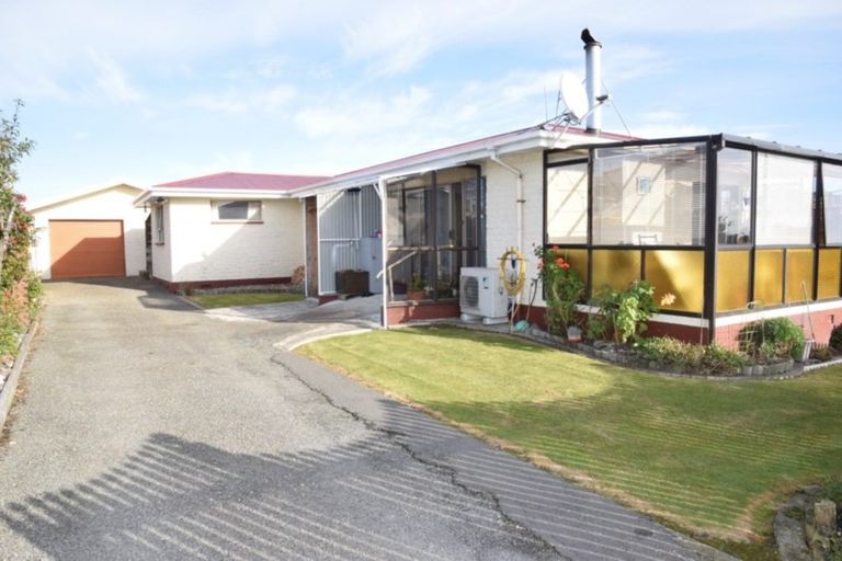 Photo of property in 17 Milford Street, Heidelberg, Invercargill, 9812