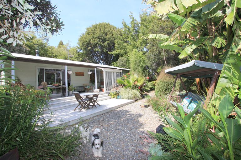 Photo of property in 38 Holdaway Street, Riversdale, Blenheim, 7201