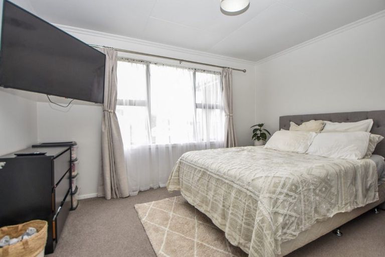 Photo of property in 13 Diamond Street, Carterton, 5713