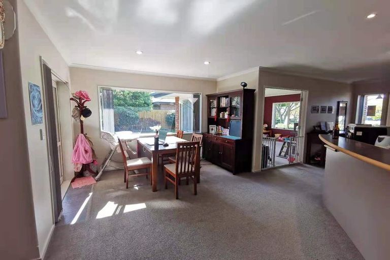 Photo of property in 10 Cressida Close, Rolleston, 7614