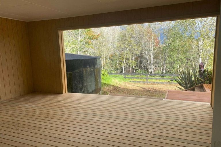 Photo of property in 16 Hull Road, Waitoki, Kaukapakapa, 0871