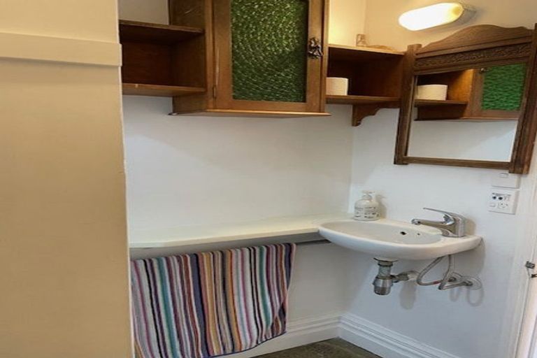 Photo of property in 2 Bath Street, Plimmerton, Porirua, 5026