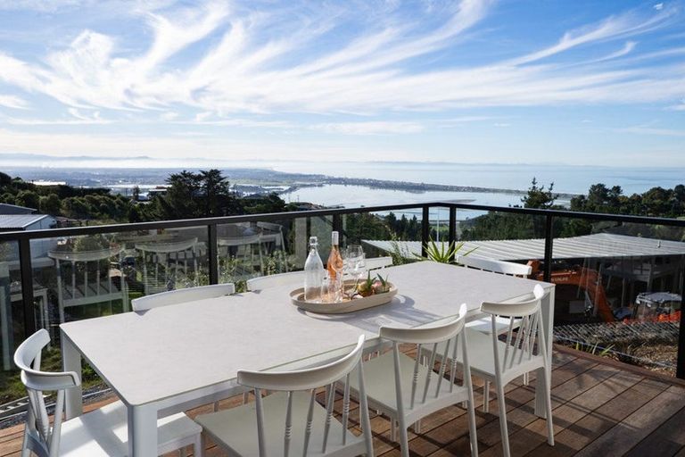 Photo of property in 307a Mount Pleasant Road, Mount Pleasant, Christchurch, 8081