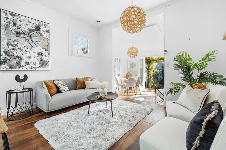 Photo of property in 109 Constable Street, Newtown, Wellington, 6021