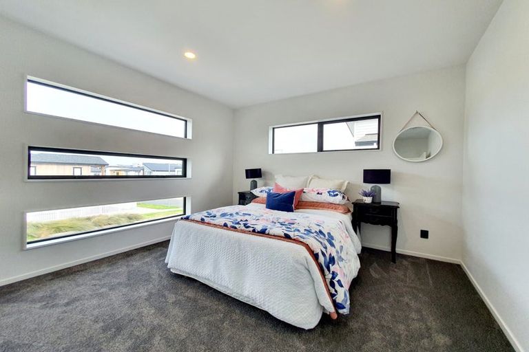 Photo of property in 5 Sager Midgley Road, Hobsonville, Auckland, 0616