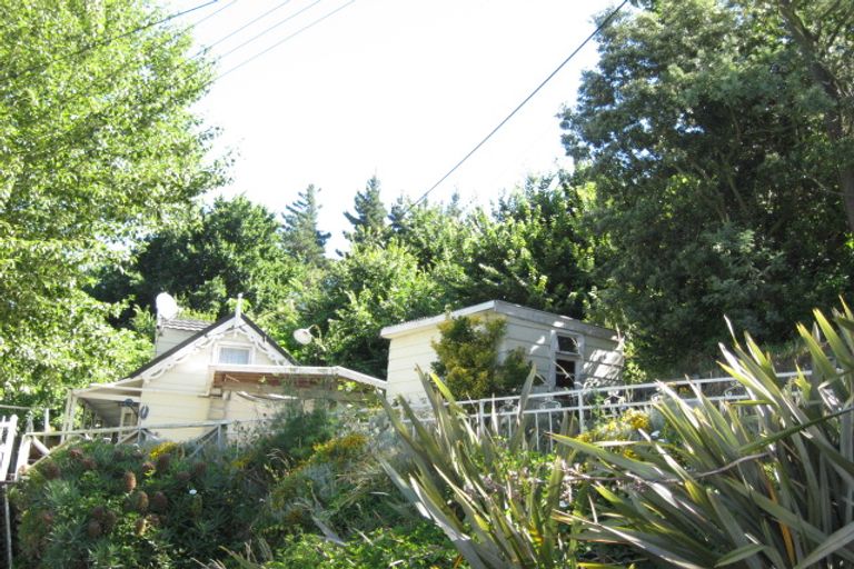 Photo of property in 41 Hawkhurst Road, Lyttelton, 8082