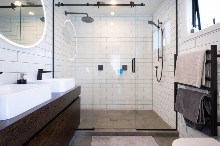 Photo of property in 3 Shamrock Lane, Te Atatu Peninsula, Auckland, 0610