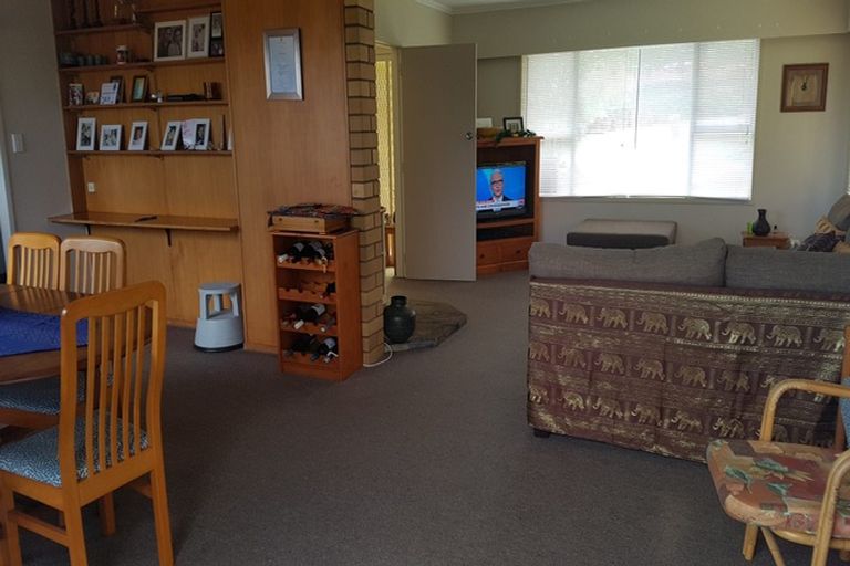 Photo of property in 14 Bruce Road, Glenfield, Auckland, 0629
