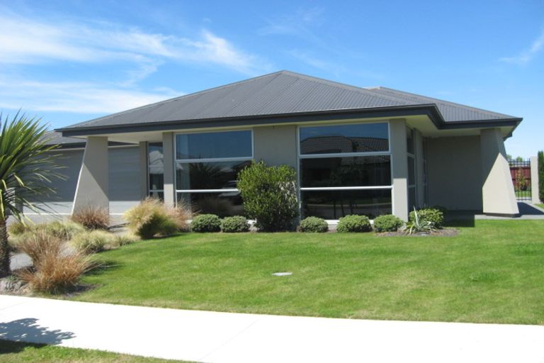 Photo of property in 35 Mistral Road, Northwood, Christchurch, 8051
