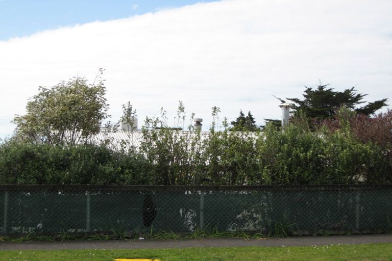 Photo of property in 50 Banks Street, Marfell, New Plymouth, 4310