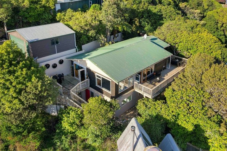 Photo of property in 3a Roys Road, Plimmerton, Porirua, 5026