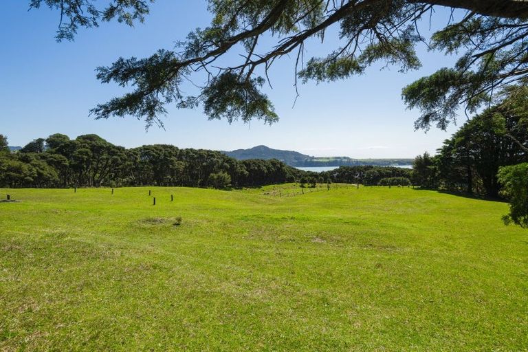 Photo of property in 5114 Te Araroa Road, Hicks Bay, Tikitiki, 4087