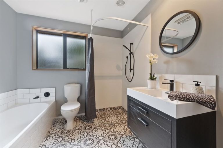 Photo of property in 2/16 Cardiff Avenue, Somerfield, Christchurch, 8024