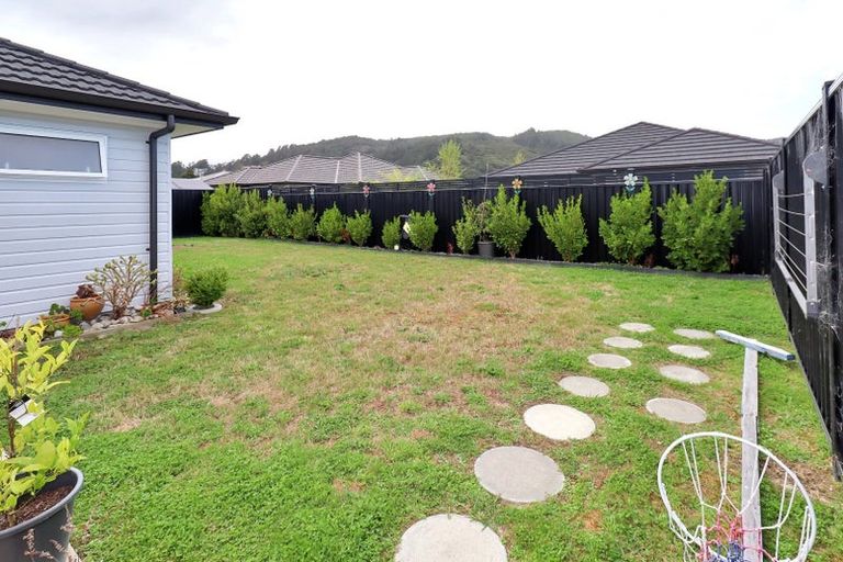 Photo of property in 11 Filmer Crescent, Wallaceville, Upper Hutt, 5018