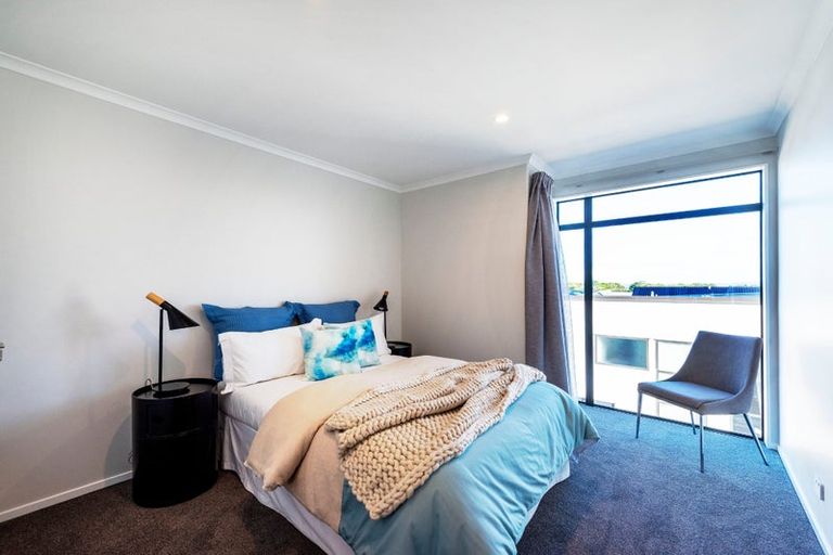 Photo of property in 89 Glidepath Road, Hobsonville, Auckland, 0616
