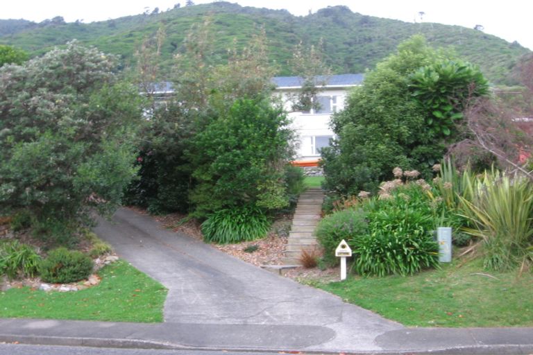 Photo of property in 101 Winara Avenue, Waikanae, 5036