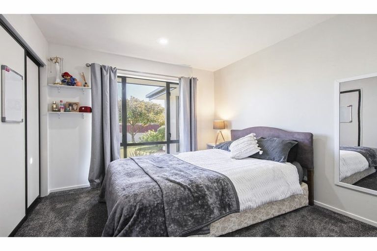 Photo of property in 1 Appleton Place, Woodend, 7610