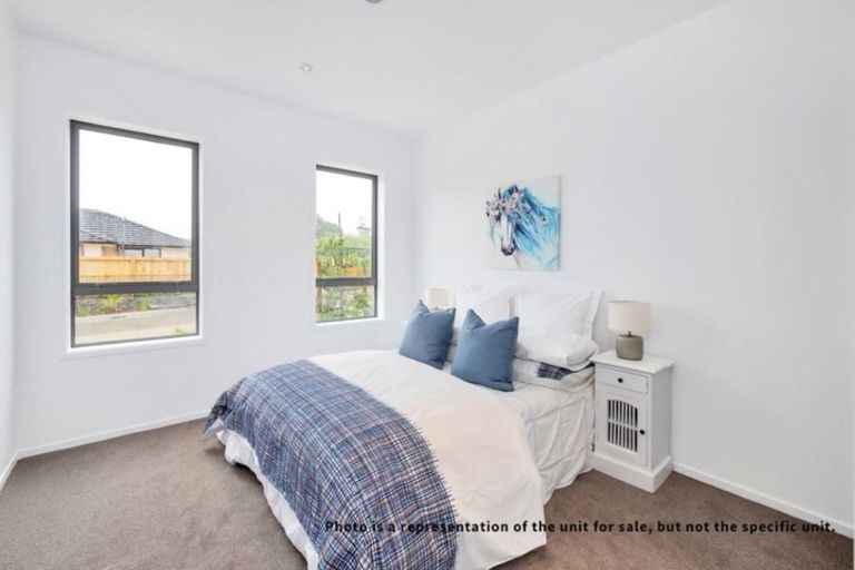 Photo of property in 8/27 Dida Park Drive, Kumeu, 0810