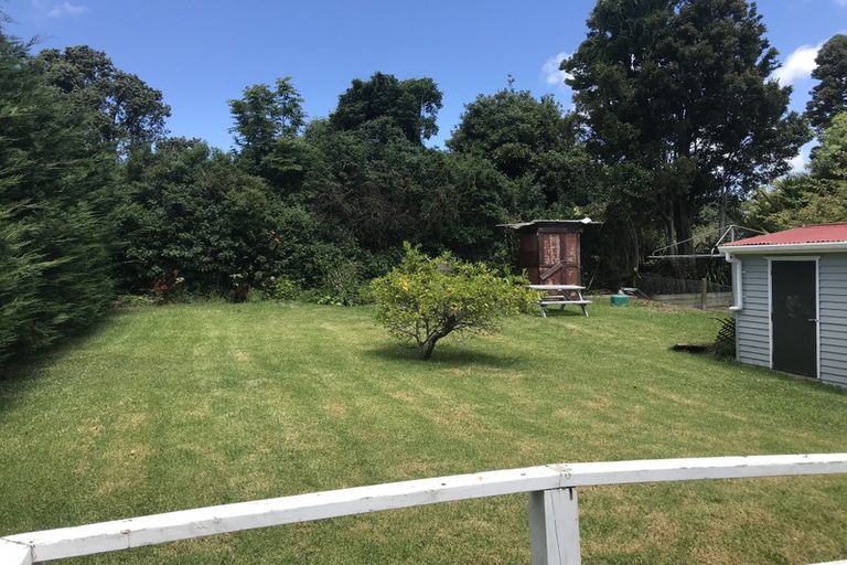 Photo of property in 2/14 Amberley Avenue, Te Atatu South, Auckland, 0610