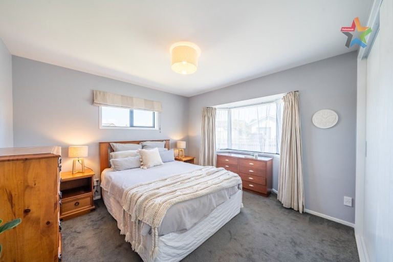 Photo of property in 20 Jasmine Grove, Maungaraki, Lower Hutt, 5010