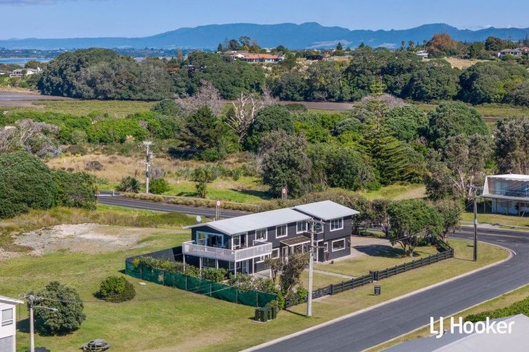 Photo of property in 287 Seaforth Road, Waihi Beach, 3611